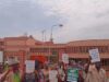 Federal workers begin protest, shut Federal Secretariat in Ibadan