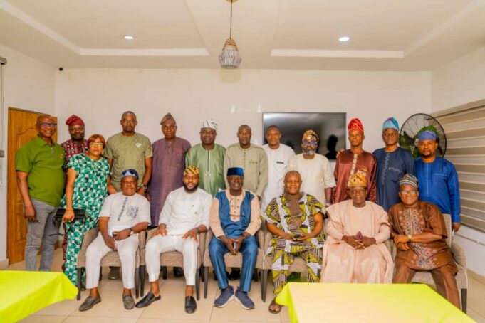 Ogundoyin leads historic reunion of Ex-lawmakers, proclaims 8th Assembly forum