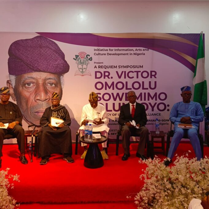 Obasanjo, Soyinka, Olagunju, others laud Olunloyo on traditional institution, socio-political growth