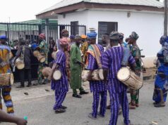 Well wishers storm Ladoja residence