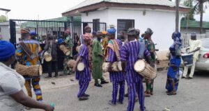 Well wishers storm Ladoja residence