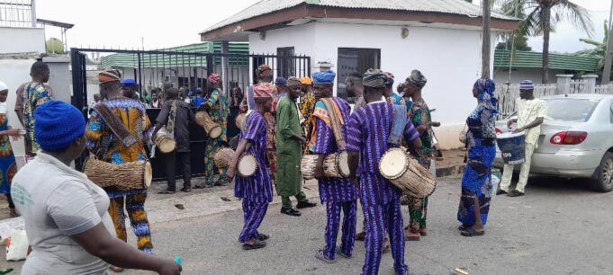 Well wishers storm Ladoja residence