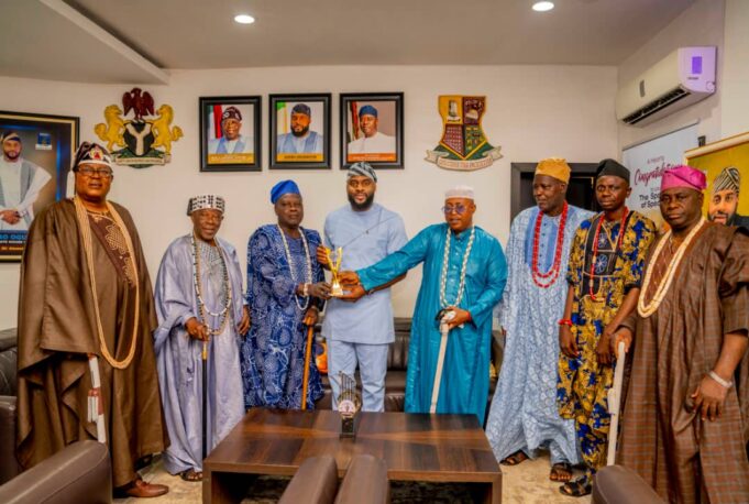 Ibadan Royal Highnesses, Council of Baales honour Oyo Speaker with outstanding leadership award