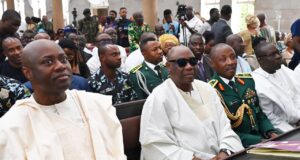 Oba Olakulehin gets military honour as Makinde, COAS, Olubadan-in-council, CCII, family members, other dignitaries bid farewell