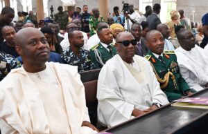 Oba Olakulehin gets military honour as Makinde, COAS, Olubadan-in-council, CCII, family members, other dignitaries bid farewell