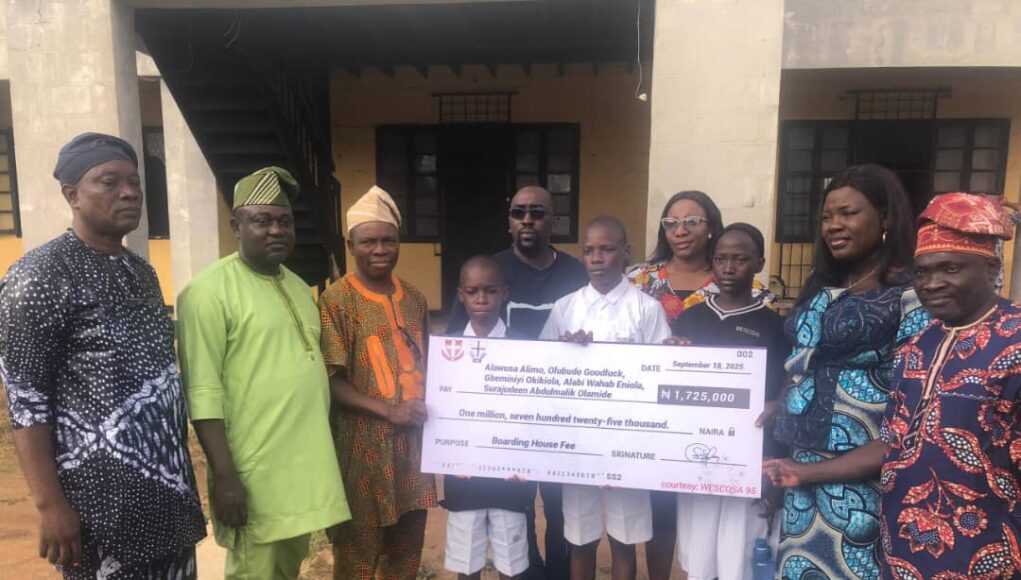 Ten Wesley College students get Alumni N3.5million sponsorship