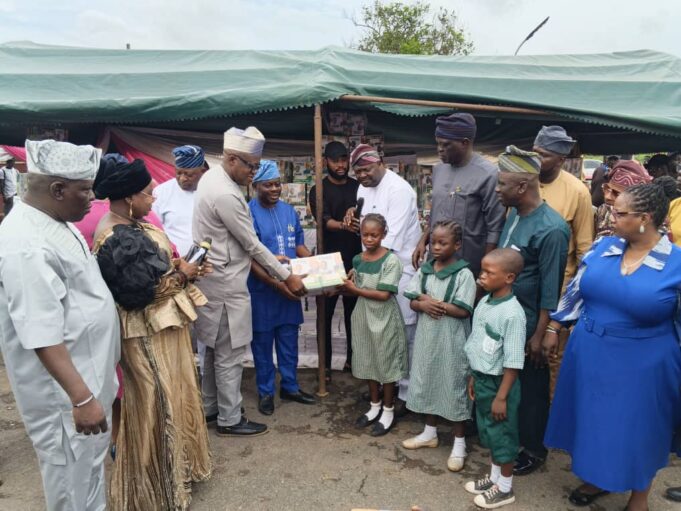 Egbeda LG distributes 70,000 exercise books to schools