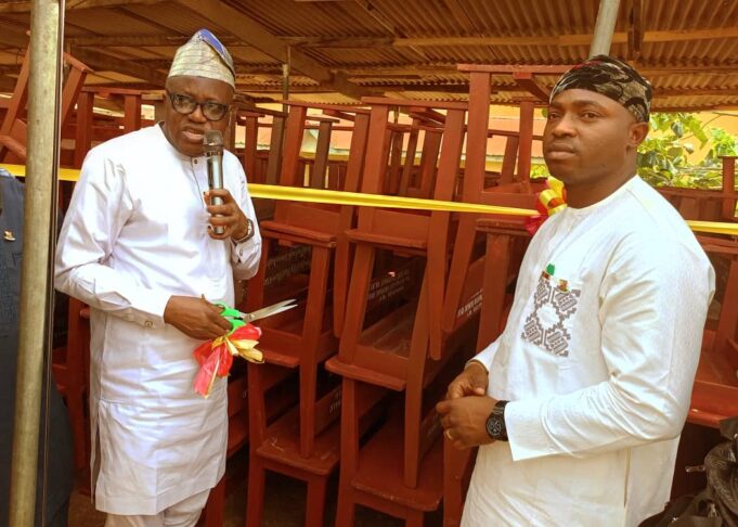 73 primary schools get Ibadan North LG’s school furniture, educational materials