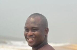 Strategic communication in security: Informing without alarming