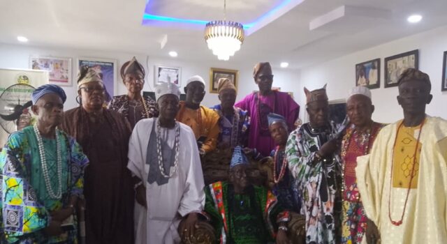 Impeachment: Oba Ajibola calls for calm, assures peace move on between Makinde, Olubadan