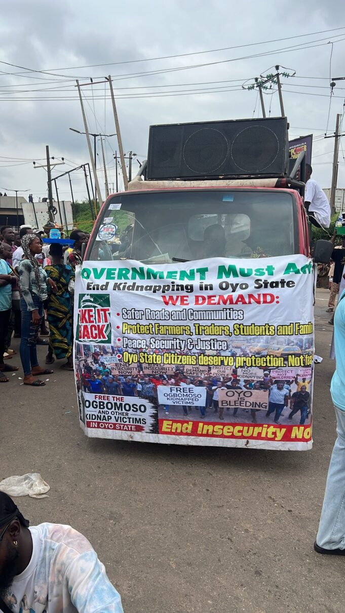 Oriire: Protesters block Iwo road, demand swift rescue of pupils, teachers, observe prayer on main road