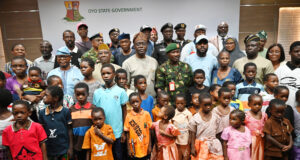 Makinde receives rescued students, teachers, vows continuous support