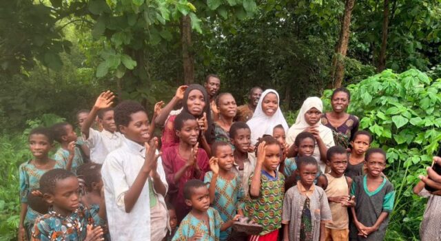 APC National Chairman commends FG, security agencies over release of abducted Oriire pupils, teachers