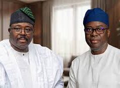 Re: Adekambi vs Alli: Dr. Olanrewaju’s Descent To Soliloquizing