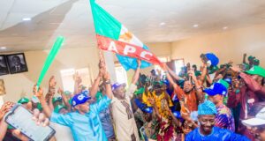 Oyo 2027: PDP candidate, Accord aspirant, 3,000 others defect to APC